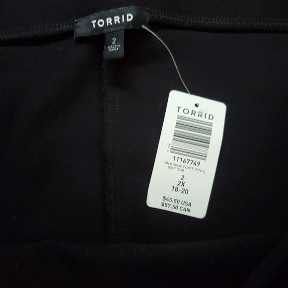 NWT TORRID BLACK SKIRT 2X - Picture 3 of 8